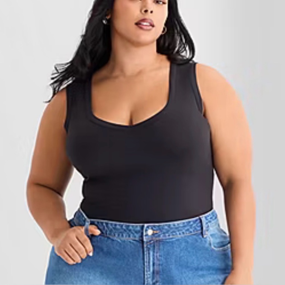Ashley Graham Womens Plus U Neck Sleeveless Tank Top - Peppercorn Black